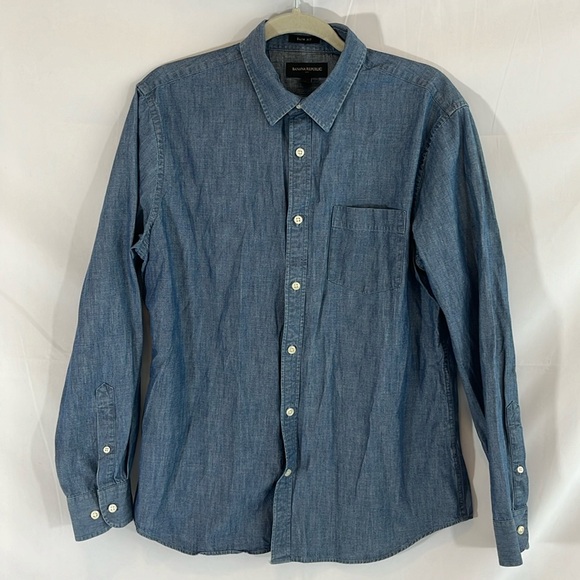Banana Republic Other - Like New Men’s Large Slim Fit Chambray Banana Republic Button Down